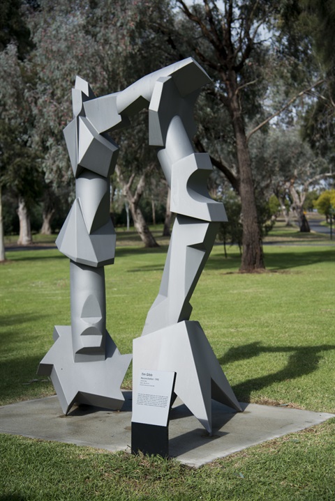 TIM GIBB, Reconciliation 1992, painted steel. Gift of Macquarie University 2020. Photo by Effy Alexakis.