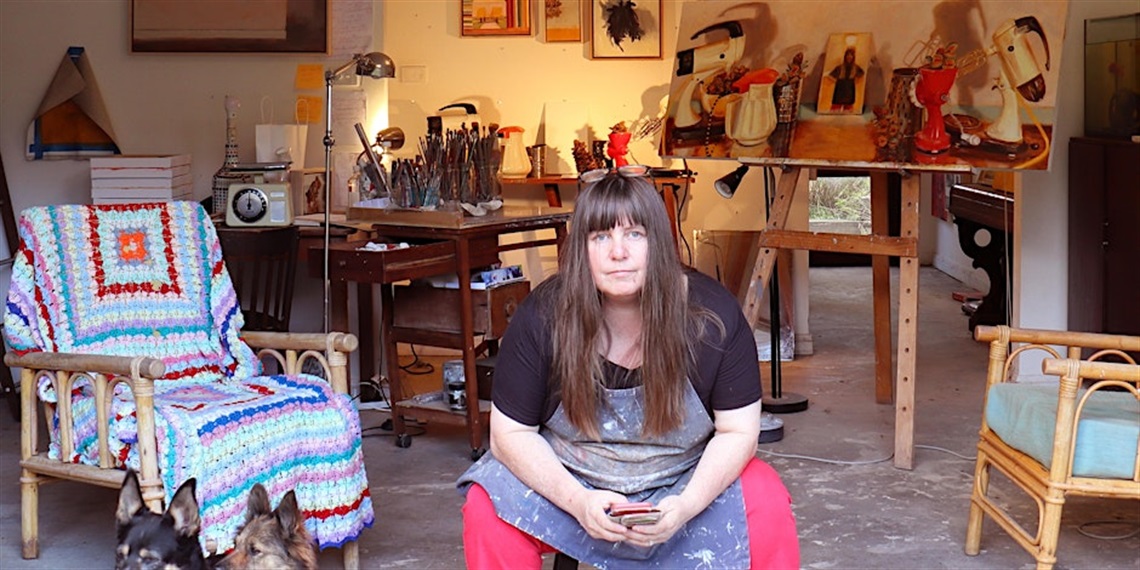 artist-Nic-Mason-in-her-studio-with-Mr-Barry-Fox